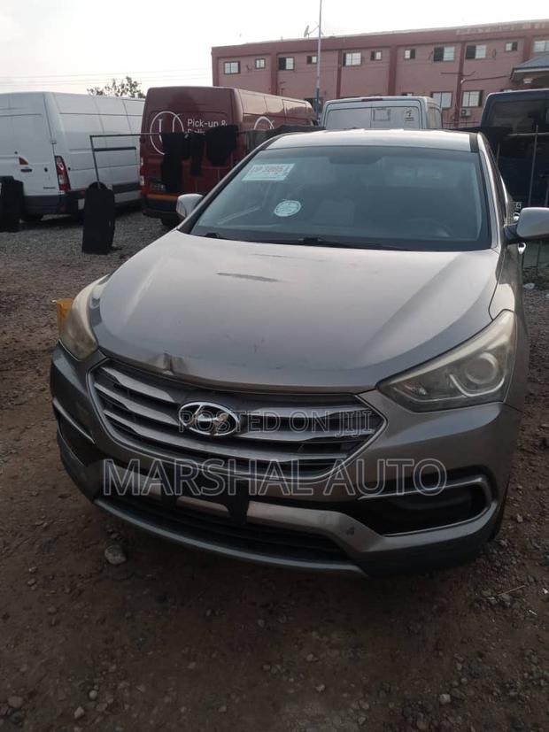 Hyundai Santa Fe SE AWD 2018 Gray