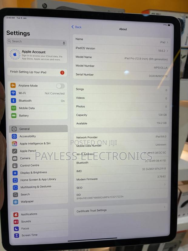 Apple iPad Pro 12.9 (2022) 256 GB Gray photo 5