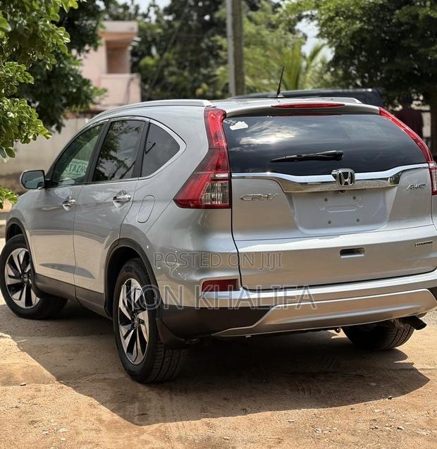 Honda CR-V Touring 4dr SUV (2.4L 4cyl CVT) 2016 Silver photo 9