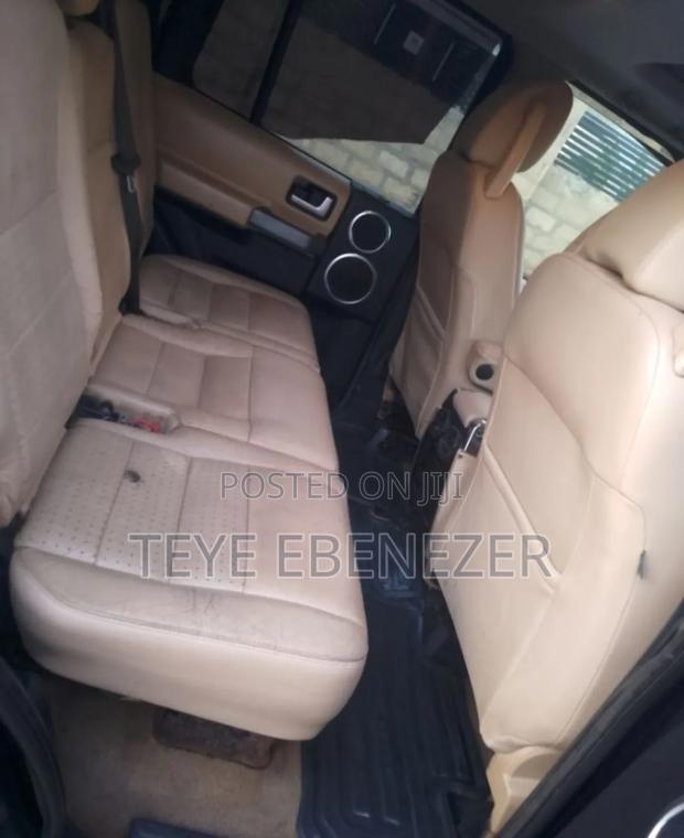 Land Rover Discovery 2010 Black