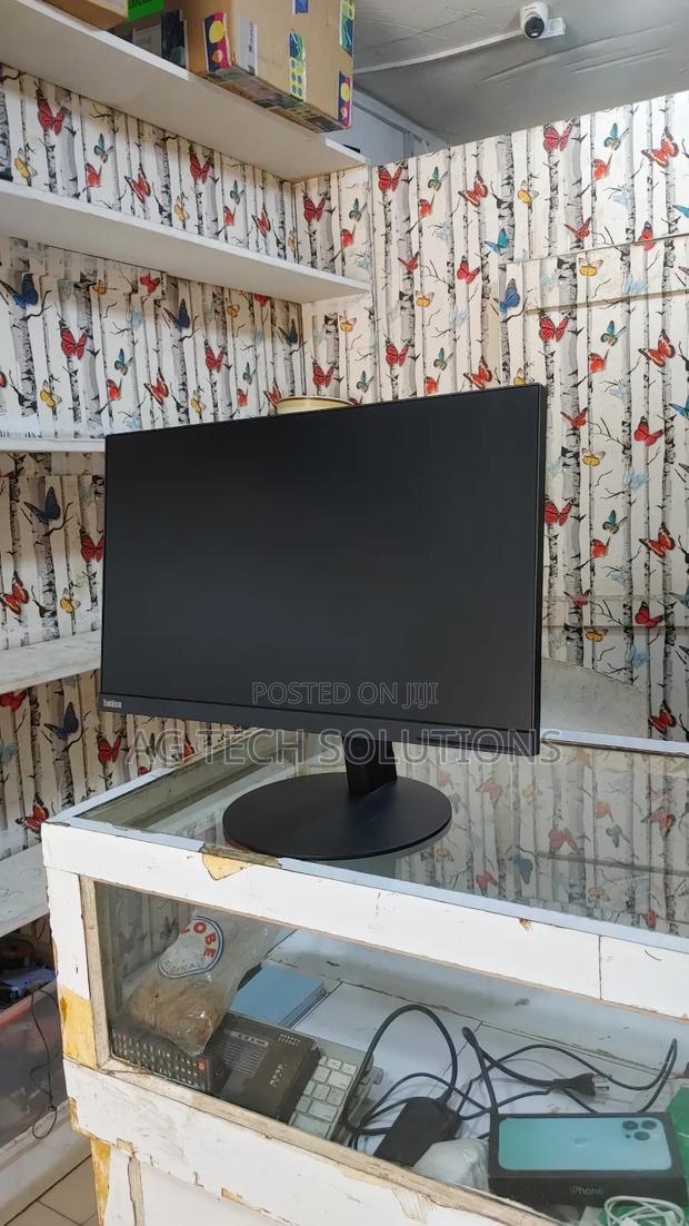 Lenovo Thinkvision 24" Edgeless Monitor photo 9