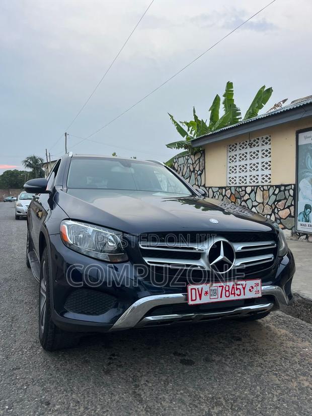 Mercedes-Benz GLC-Class 2016 Blue photo 3