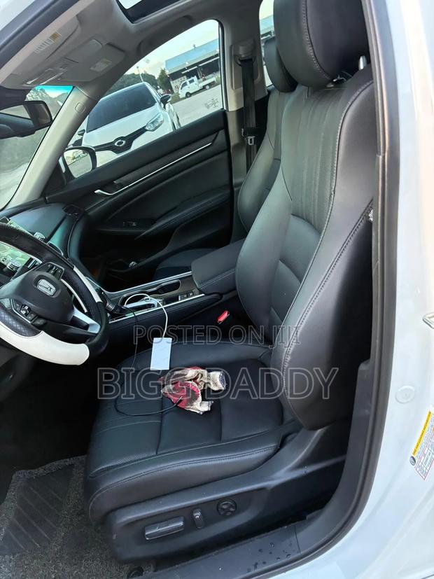 Honda Accord EX-L (1.5L 4cyl Turbo CVT) 2019 White