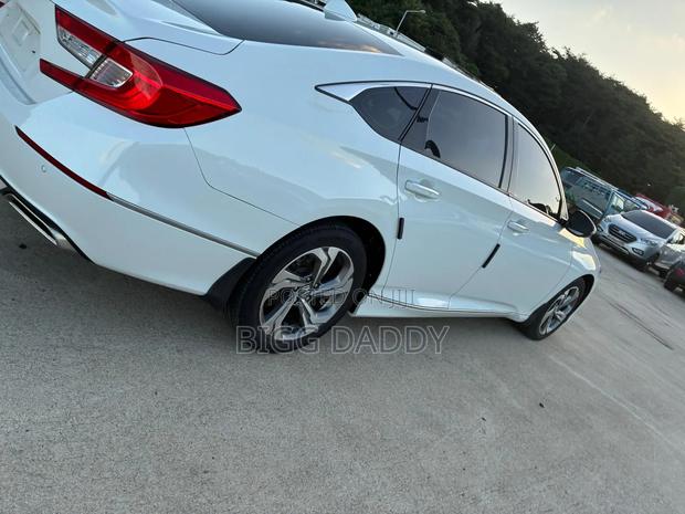 Honda Accord EX-L (1.5L 4cyl Turbo CVT) 2019 White
