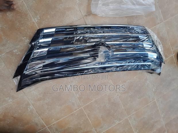 Nissan Rogue 2025 Top Grill photo 2