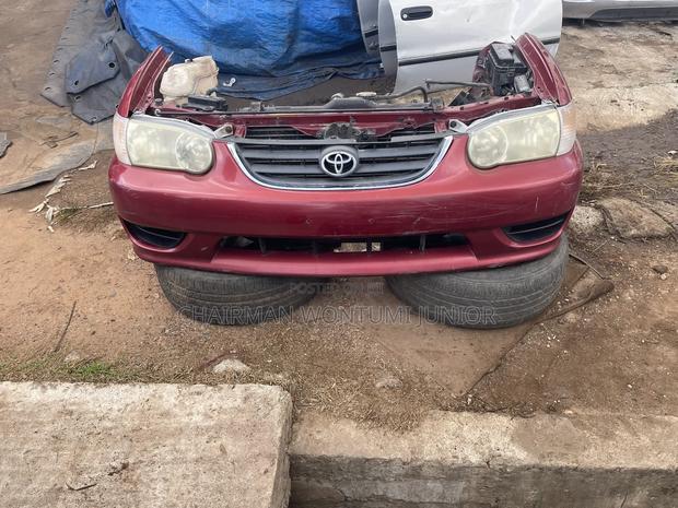 Corolla 2001 Front Cut