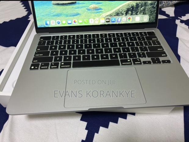 Laptop Apple MacBook Air 16GB Apple M4 SSD 256GB