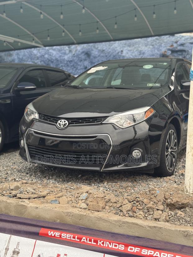 Toyota Corolla S 4dr Sedan (1.8L 4cyl CVT) 2016 Black