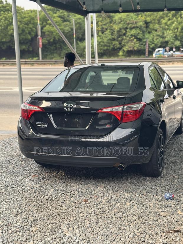 Toyota Corolla S 4dr Sedan (1.8L 4cyl CVT) 2016 Black photo 2