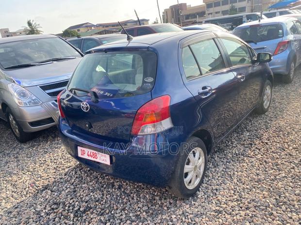 Toyota Vitz 1.0 FWD 3dr 2010 Blue