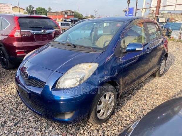 Toyota Vitz 1.0 FWD 3dr 2010 Blue