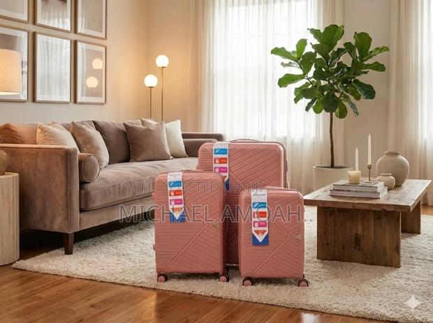 Strong Luggage photo 2