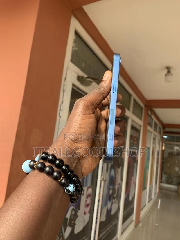 Apple iPhone 13 128 GB Blue photo 3