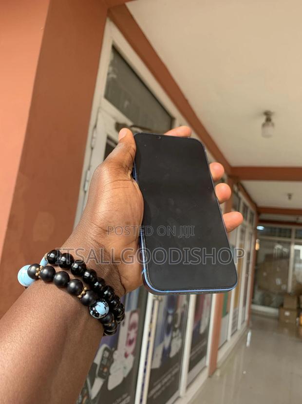 Apple iPhone 13 128 GB Blue photo 4