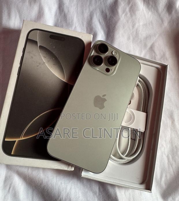 Apple iPhone 16 Pro Max 512 GB Gray photo 2