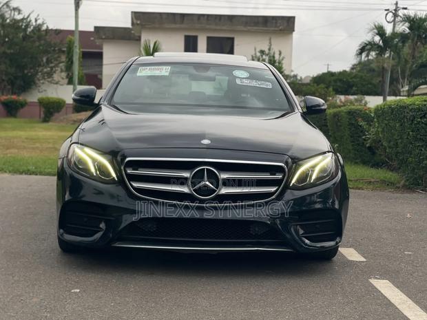 Mercedes-Benz E300 4Matic AWD Sedan (2.0L 4cyl 9A) 2017 Black