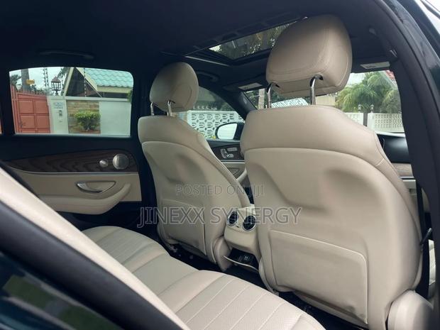 Mercedes-Benz E300 4Matic AWD Sedan (2.0L 4cyl 9A) 2017 Black