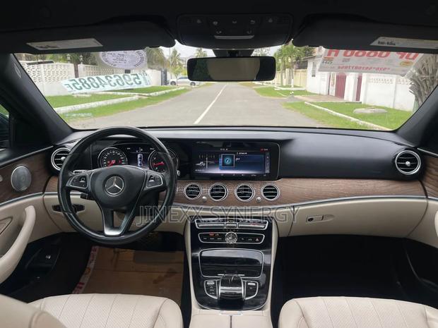 Mercedes-Benz E300 4Matic AWD Sedan (2.0L 4cyl 9A) 2017 Black