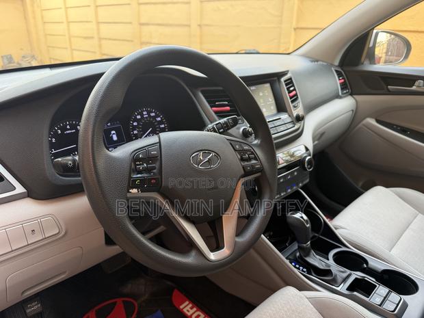 Hyundai Tucson SEL AWD 2018 Silver