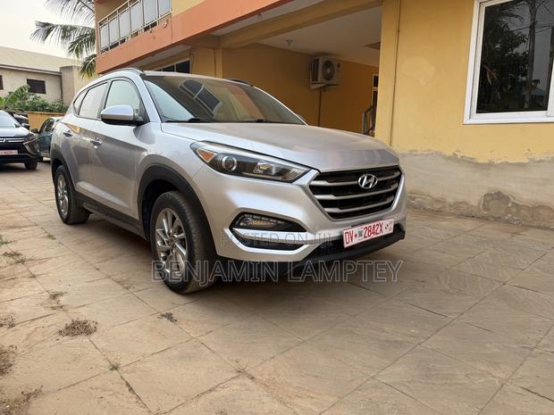 Hyundai Tucson SEL AWD 2018 Silver