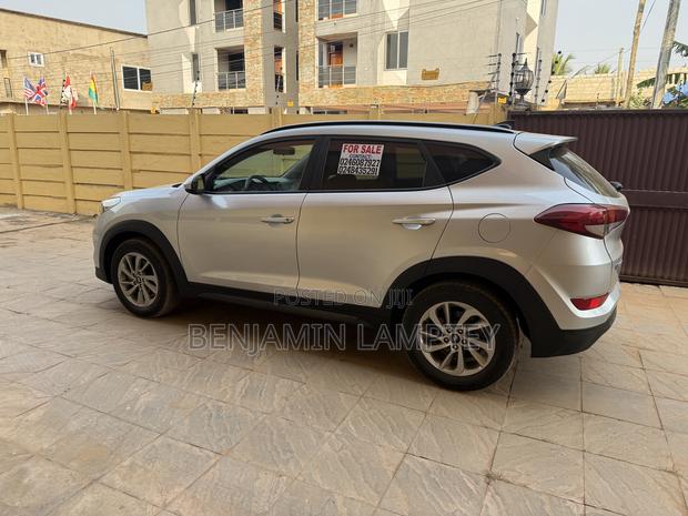 Hyundai Tucson SEL AWD 2018 Silver