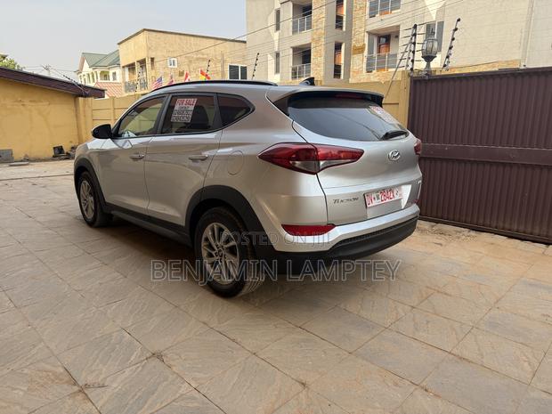 Hyundai Tucson SEL AWD 2018 Silver