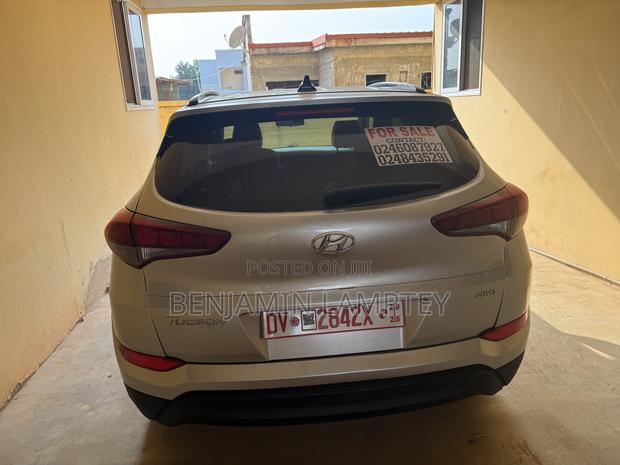 Hyundai Tucson SEL AWD 2018 Silver