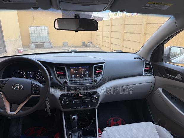 Hyundai Tucson SEL AWD 2018 Silver