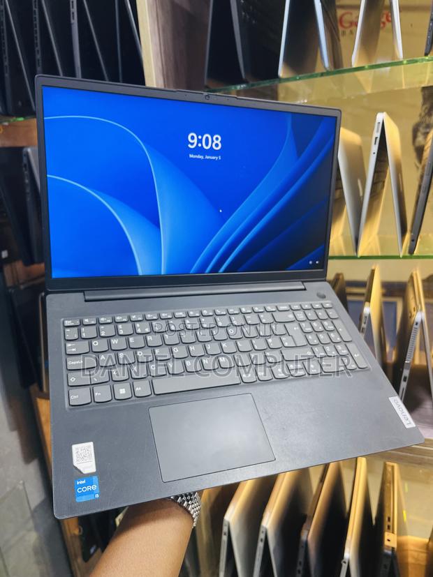 Laptop Lenovo Ideapad V14 IGL 8GB Intel Core i5 SSD 512GB photo 3