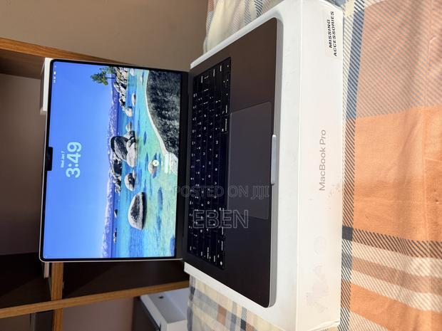 Laptop Apple MacBook Pro 2023 M3 14-inch 8GB Apple M3 SSD 512GB