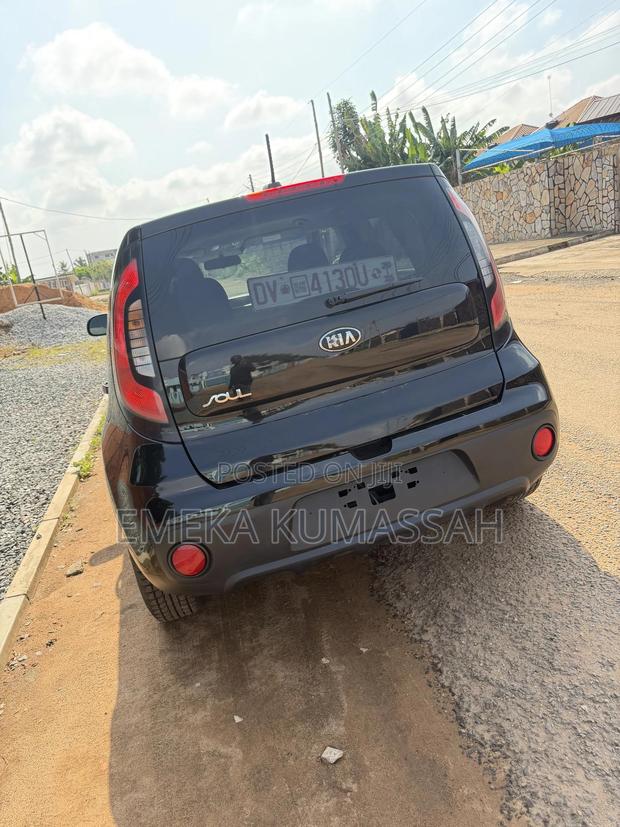 Kia Soul Base Hatchback 2017 Black photo 3