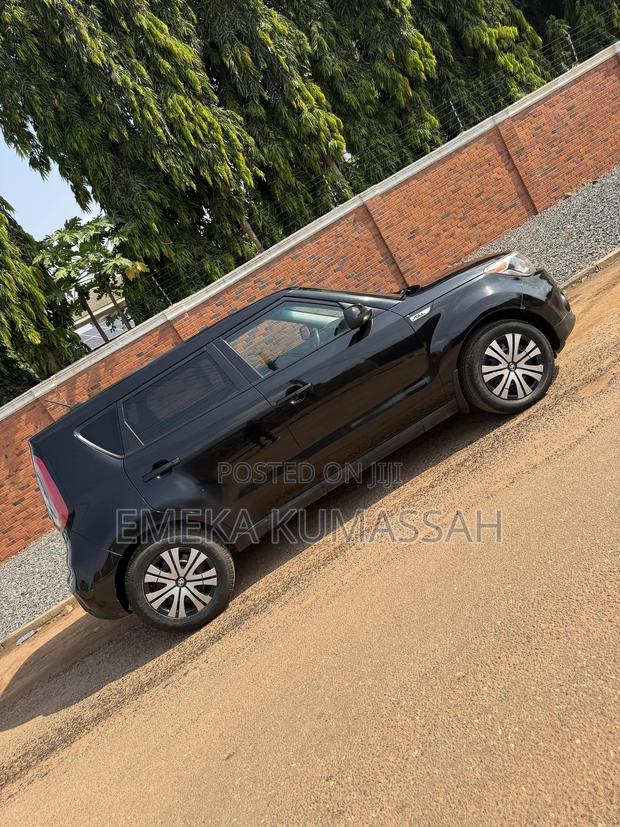 Kia Soul Base Hatchback 2017 Black photo 4