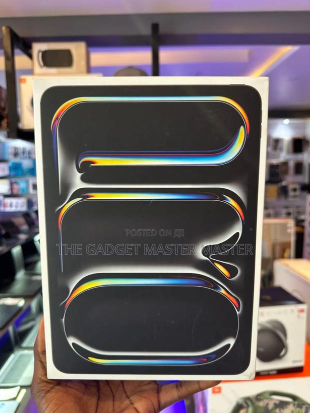 New Apple iPad Pro 11 (2025) 256 GB