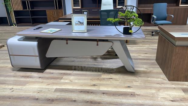 L Shaped Office Desk photo 3