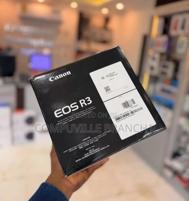 Canon Eos R3 Mirrorless Camera photo 3