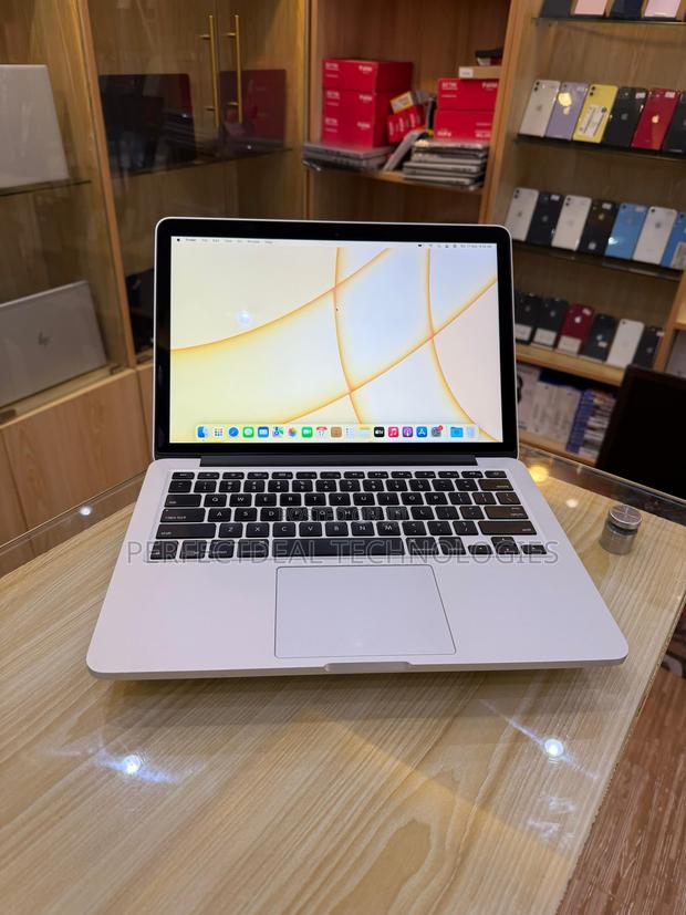 New Laptop Apple MacBook Pro 2015 8GB Intel Core i5 SSD 500GB photo 2
