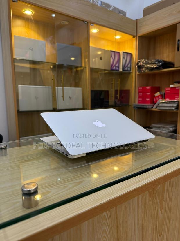 New Laptop Apple MacBook Pro 2015 8GB Intel Core i5 SSD 500GB photo 6