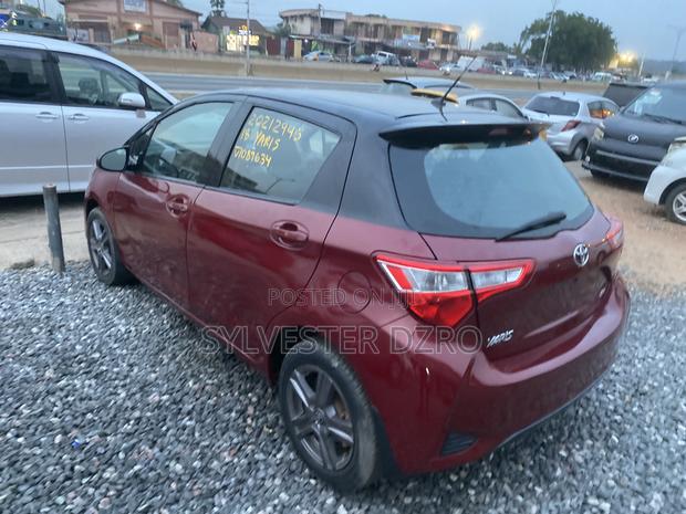 Toyota Yaris 2018 Brown
