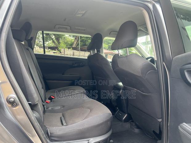 Toyota Highlander LE AWD 2020 Gray