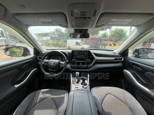 Toyota Highlander LE AWD 2020 Gray