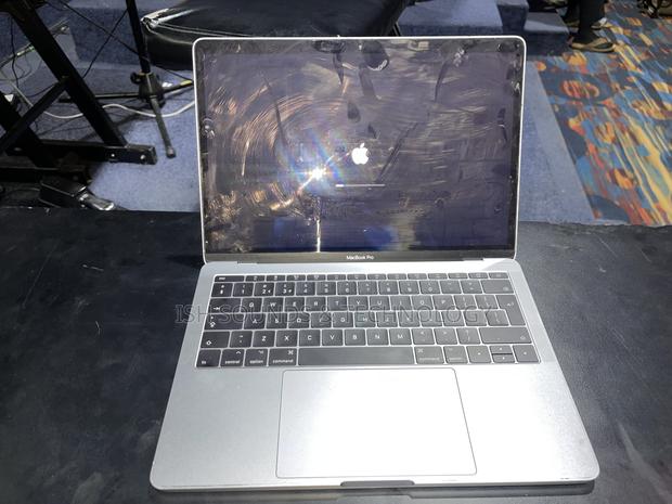 Laptop Apple MacBook Pro 2017 8GB Intel Core I7 SSD 512GB photo 2