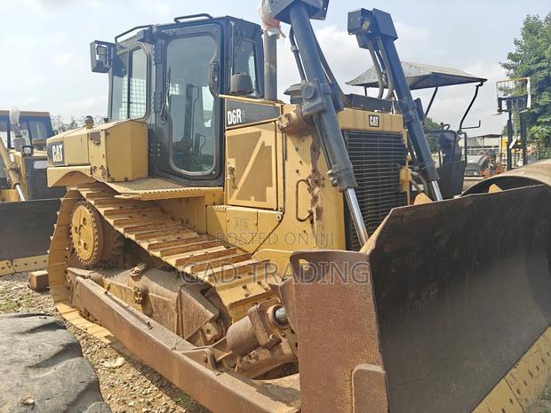 Used Caterpillar D6r2 Bulldozer - Heavy Duty - Selling as Is