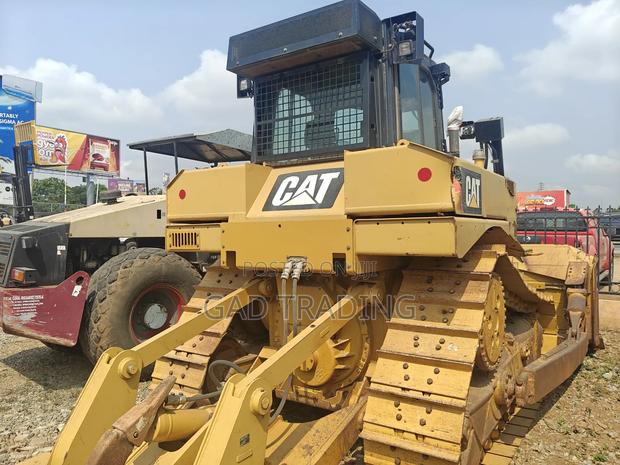 Used Caterpillar D6r2 Bulldozer - Heavy Duty - Selling as Is photo 2