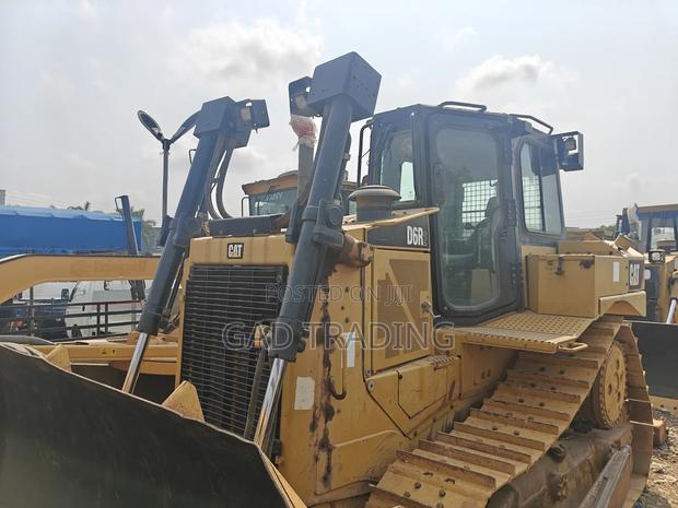 Used Caterpillar D6r2 Bulldozer - Heavy Duty - Selling as Is photo 4