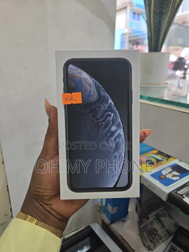 Apple iPhone XR 128 GB Black photo 2