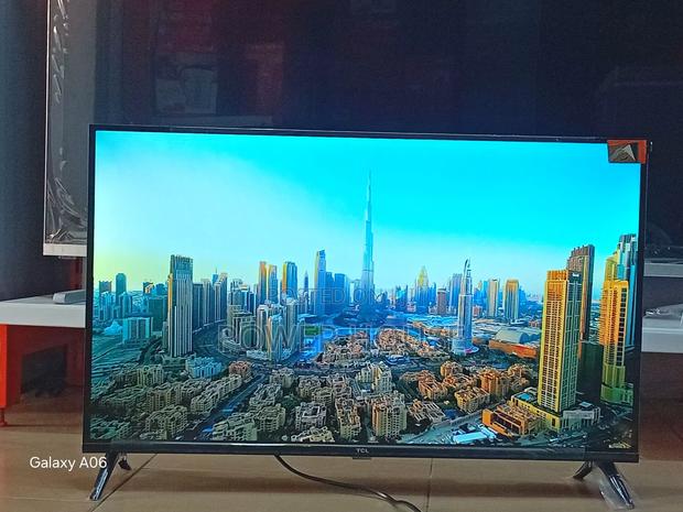 Entertainment Upgrade TCL 32 Inches TV · Photo 3