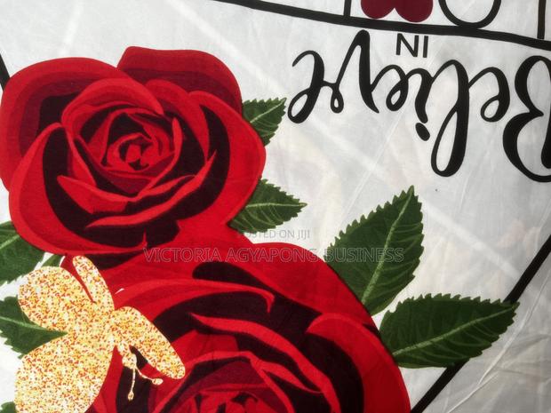4 Pillowcases With Kings Bedsheets Available