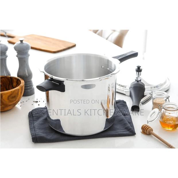 Prestige 7.5l Stainless Steel Pressure Cooker photo 2