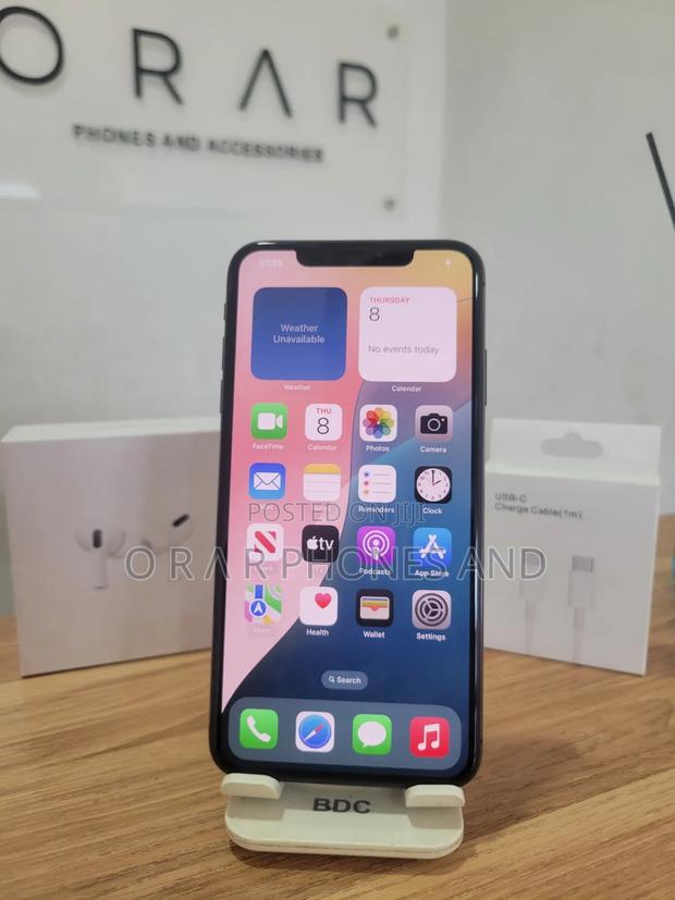 Apple iPhone XS Max 64 GB Black photo 3