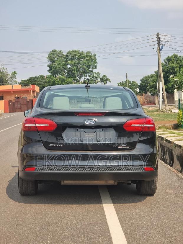 Ford Focus SE 4dr Sedan (2.0L 4cyl 5M) 2015 Black